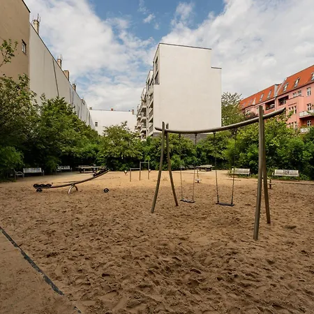 Apartment Central, Calm - High-speed Wifi - Close To Park Berlin