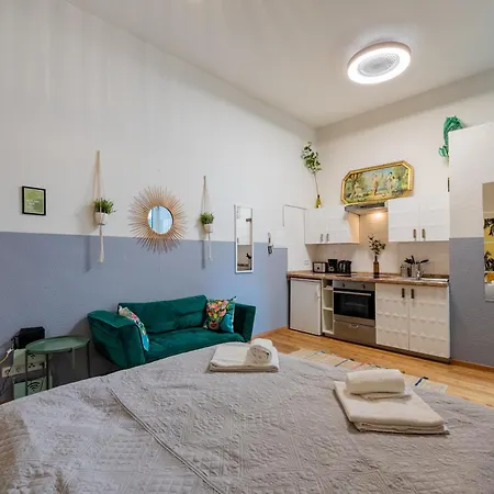 Central, Calm - High-speed Wifi - Close To Park