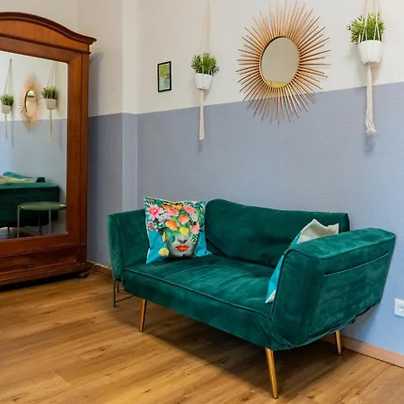 Central, Calm - High-speed Wifi - Close To Park Apartman