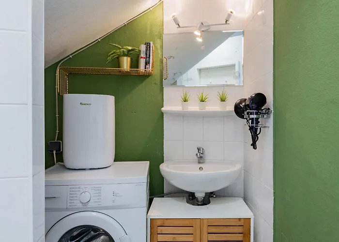 Central, Calm - High-speed Wifi - Close To Park