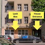 Daire Central, Calm - High-speed Wifi - Close To Park *