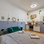 Central, Calm - High-speed Wifi - Close To Park