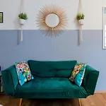 Central, Calm - High-speed Wifi - Close To Park *